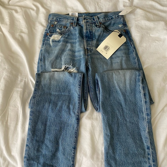 LEVI JEANS - Picture 2 of 7